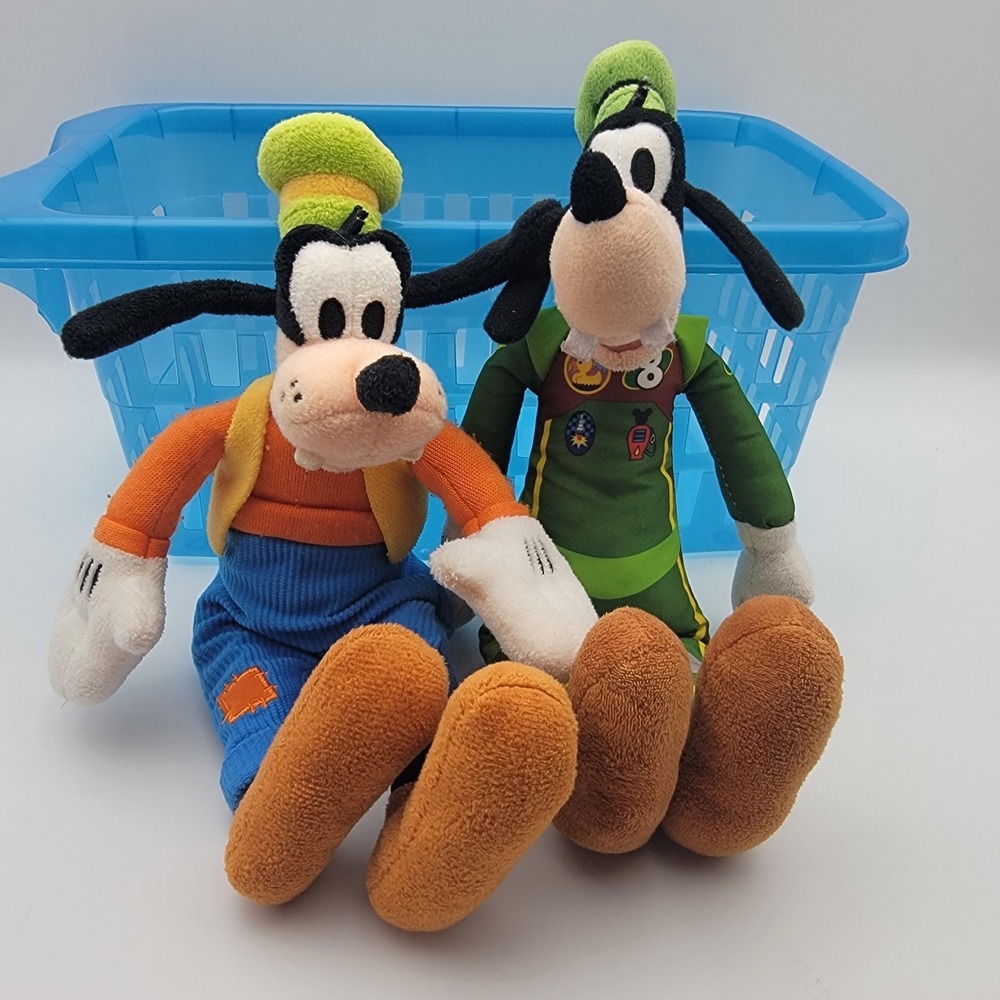 Disney Plush Bundle Goofy + 1 Junior Mickey &The Roadster Racers Dog Animal Toy